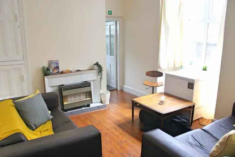 6 Bedroom House Share Near Bolton Town Centre Couples Welcome