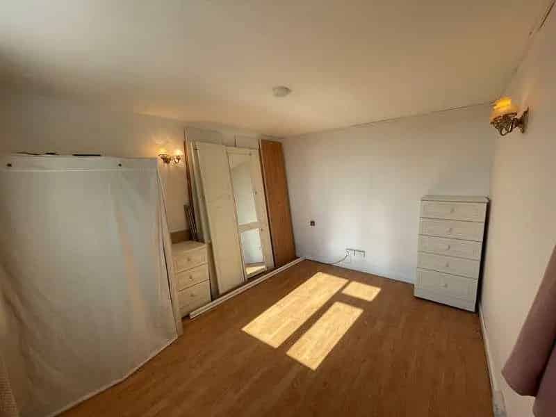 4 Bed End Terrace House for Sale in Rhosgadfan, Caernarfon
