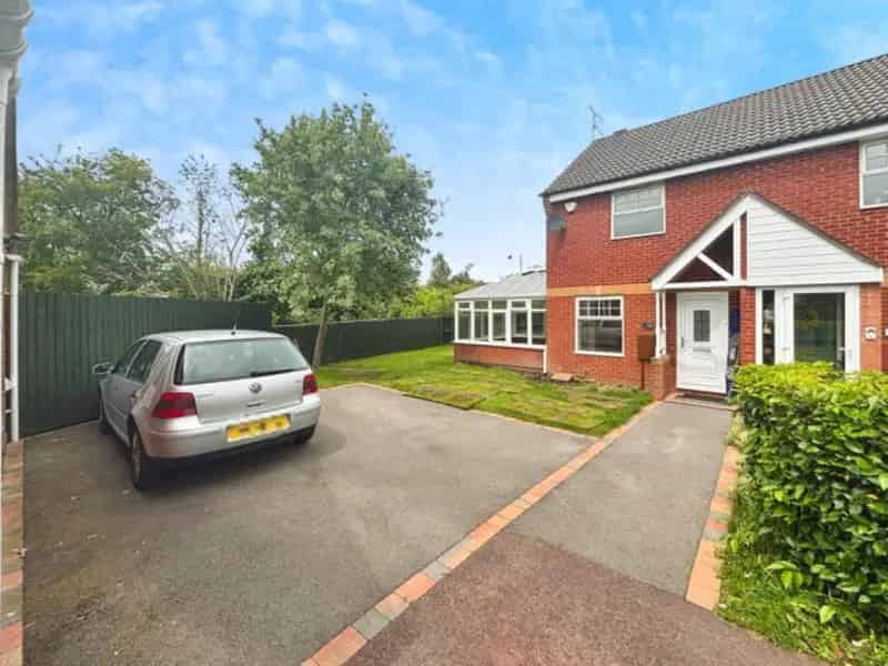 2 Bedroom House To Let in Brockhill