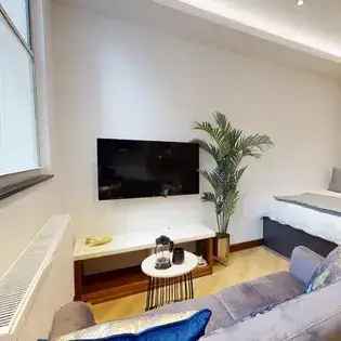 Luxury Manchester City Centre Studio Flat All Bills Included