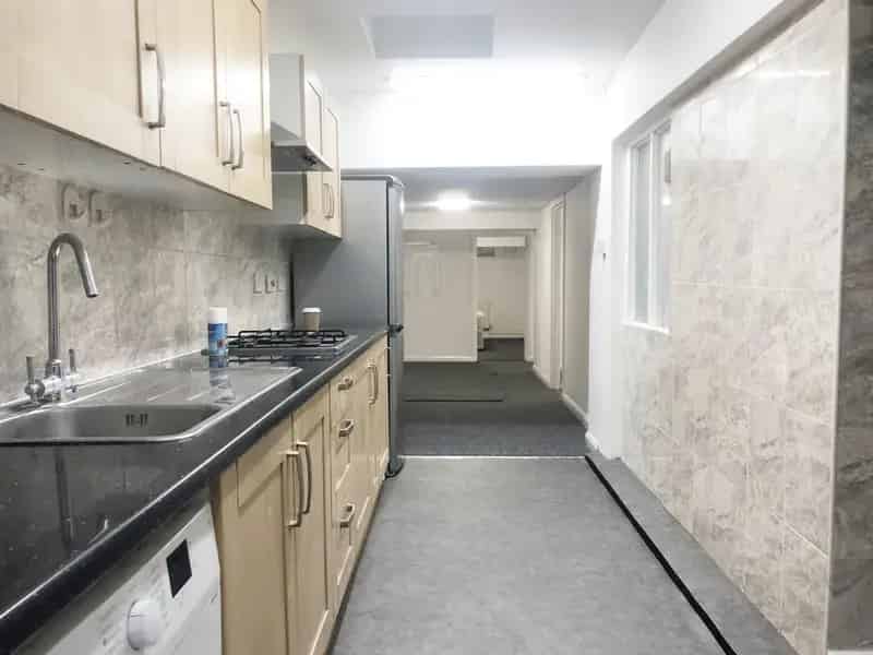 3 Bedroom Flat to Rent in Dalston
