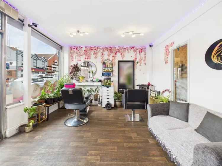 5 Bedroom Terraced House for Sale at Auction