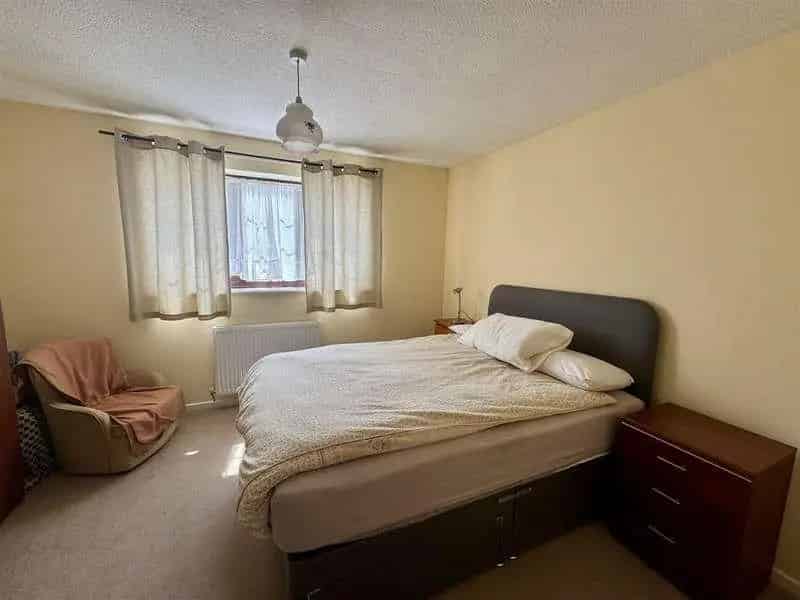 2 Bed Semi-Detached House For Sale