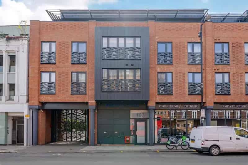Flat For Sale , London, England