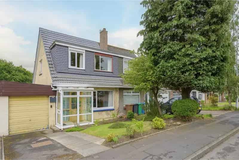 3 Bed House - Semi Detached with 2 Reception Rooms