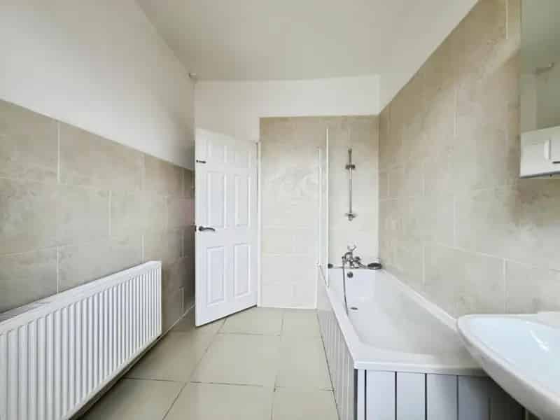 2 Bed House for Sale - Immaculate Condition