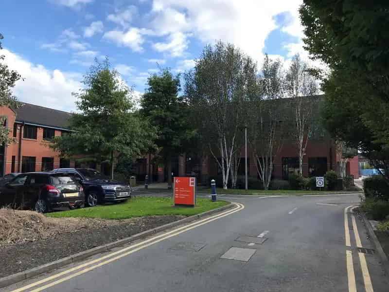 Spacious Property with Ample Parking near City Centre