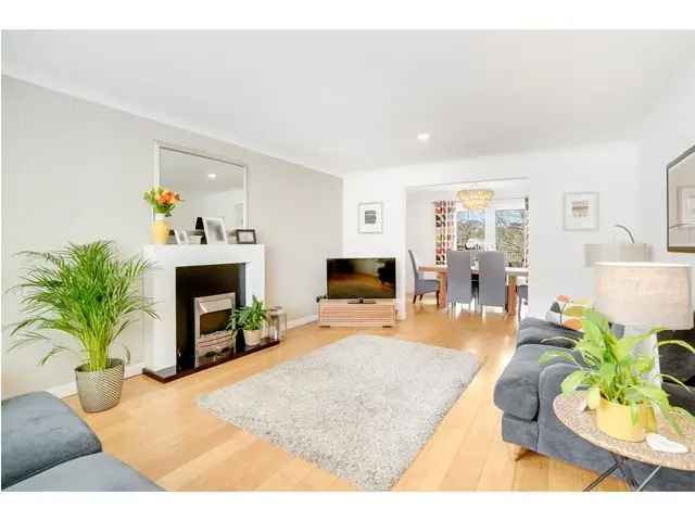 4 Bedroom End Terrace House For Sale