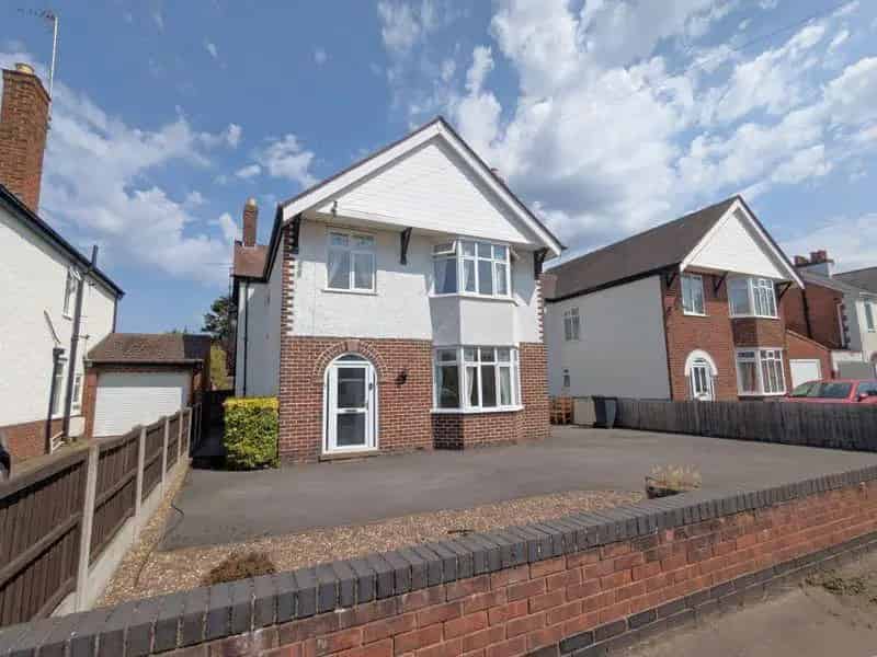 4 Bedroom Detached House to Rent Gloucester