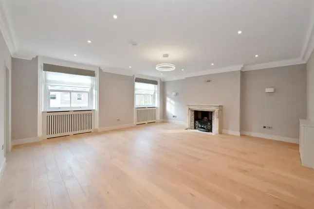 Flat to rent in Portland Place, Fitzrovia, London W1B