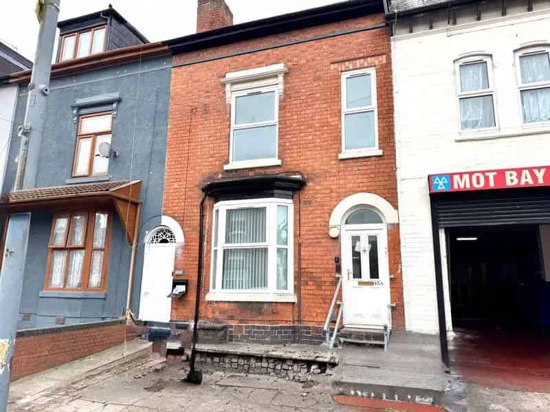 3 Bedroom Terraced House for Sale at Auction