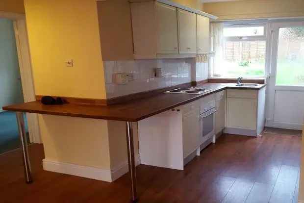 2 Bedroom Ground Floor Maisonette Available Mid-May