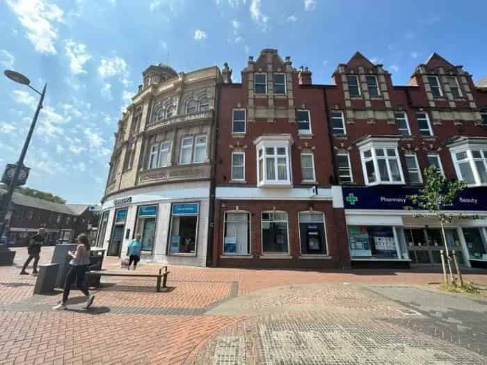 Retail Unit on Bridge Street - Excellent Location
