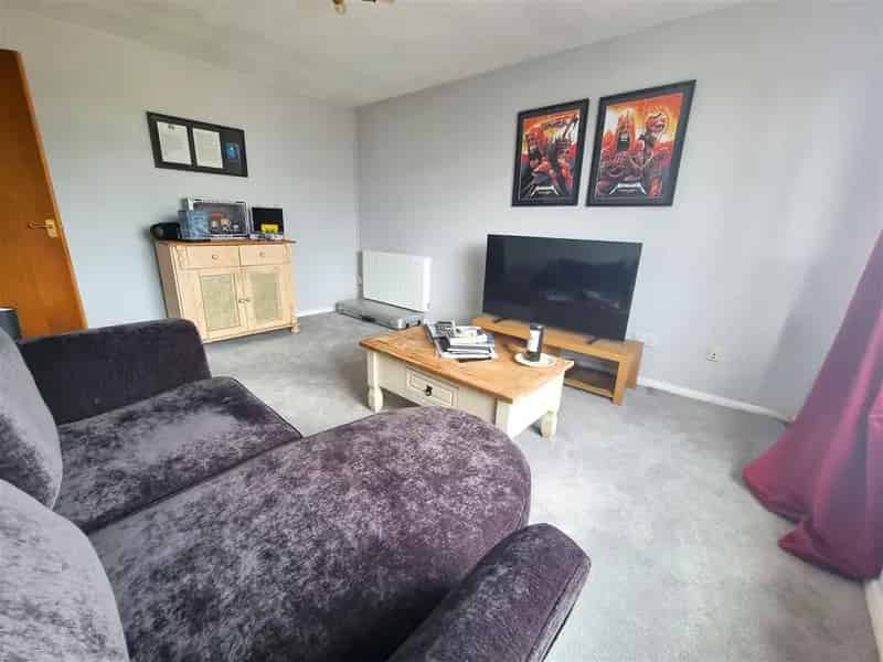 3 Bedroom Flat for Sale