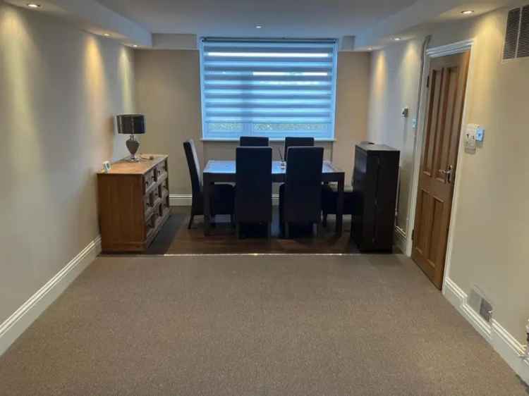 2 Bedroom Flat To Let in Brentwood