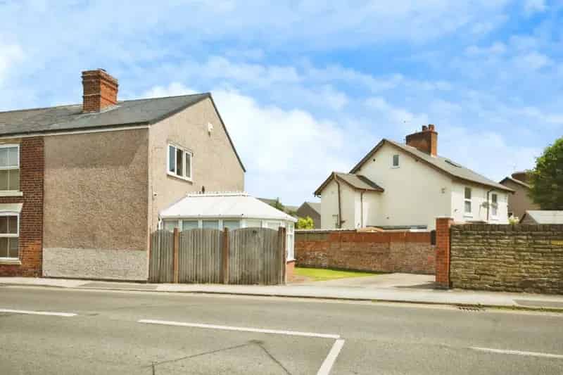 2 Bedroom House For Sale in Hasland