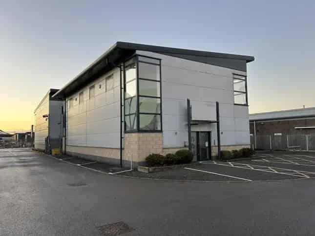 Hybrid Commercial Unit with Office and Storage Space