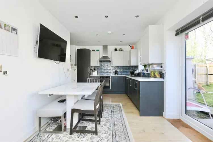 3 Bedroom Semi Detached House in Rhodesia
