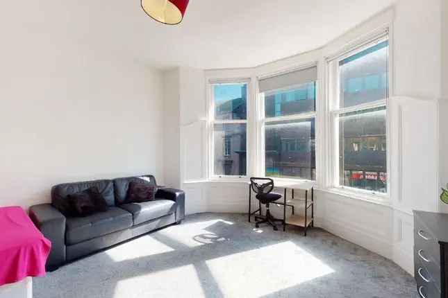 Flat to rent in Sauchiehall Street, Charing Cross, Glasgow G2