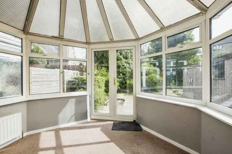 2 Bedroom Semi Detached House Elland West Yorkshire