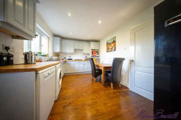4 Bedroom Detached House for Sale Low Moor