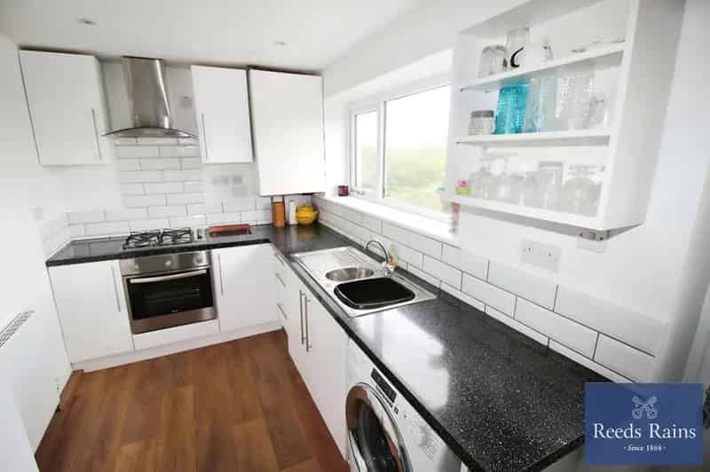 2 bedroom Mid Terrace House for sale, Lofthouse, West Yorkshire, WF3