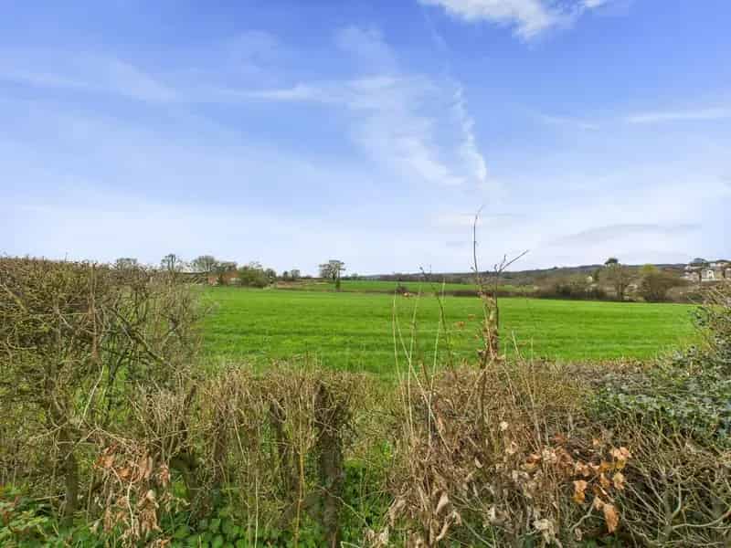 4 Bed Family Home for Sale Near Kings School