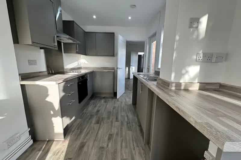 3 Bed Family Home with Off Street Parking and Large Garden