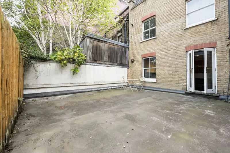 2 Bedroom Flat for Sale near Waterloo Station London SE1