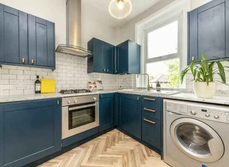 Flat For Sale in Heath Road, London, England