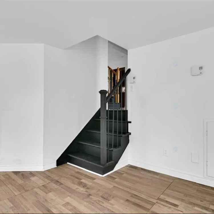 House for Sale Family Home 3 Bedrooms Near Schools and Parks