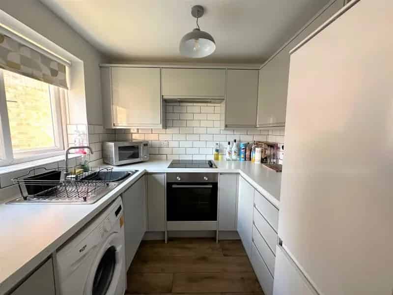 Ground Floor One Bedroom Flat in Hitchin Near Train Station