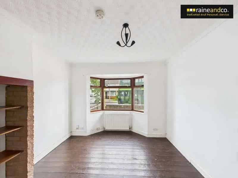 3 Bed House for Sale Potters Bar
