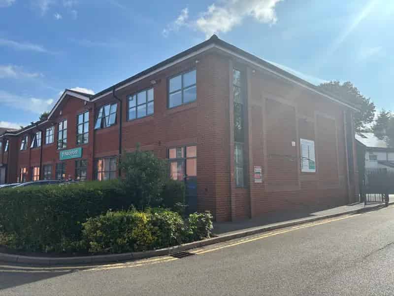 1354 sq ft Offices to let in Nottingham Business Park