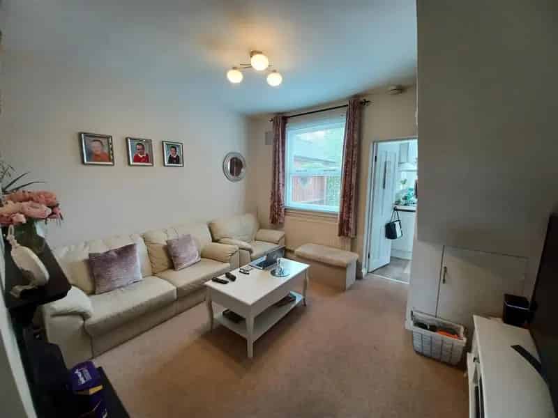 2 Bedroom House To Let Knowle July 2025