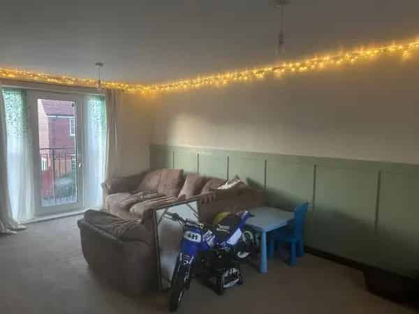 3 Floor Building Flat 2 Double Bedrooms Parking Bike Storage