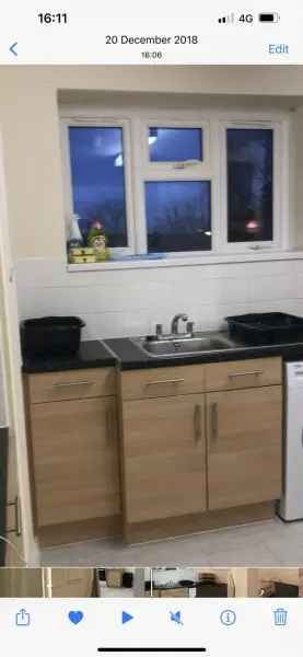 One Bedroom Flat Near Station Free Parking