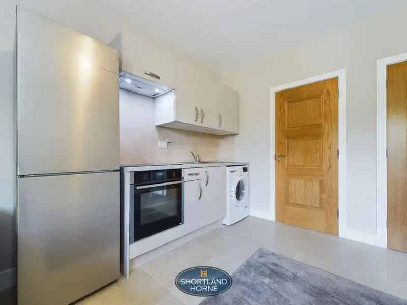 1 Bedroom Studio House to Rent - All Bills Included