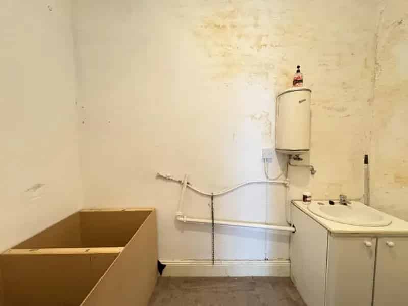 14 Bed House For Sale By Modern Method Auction