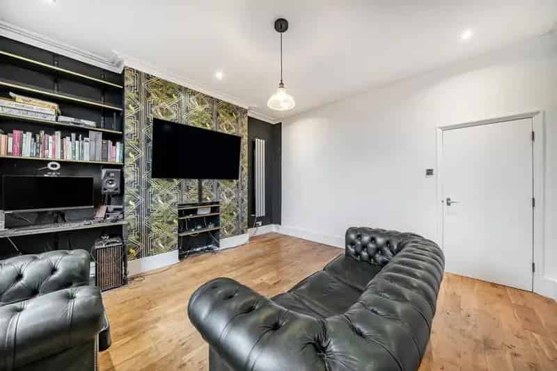Two Bedroom Victorian Conversion Period Property
