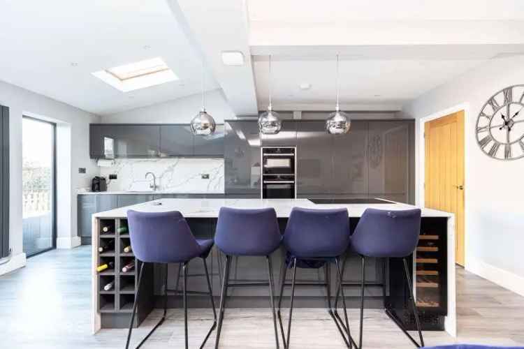 4 Bedroom Detached House Southbourne Near Beach