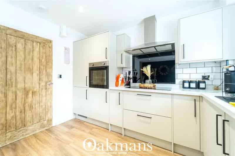 4 Bedroom Semi-Detached House for Sale in Birmingham