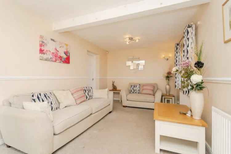 5 Bed House with Garden - Ideal Family Home