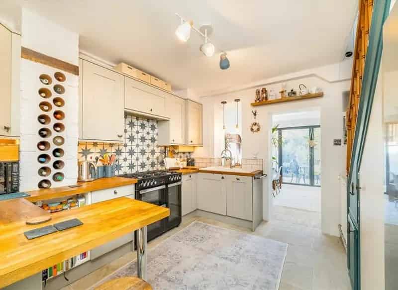 Industrial property For Sale , Crown Lane, London, England