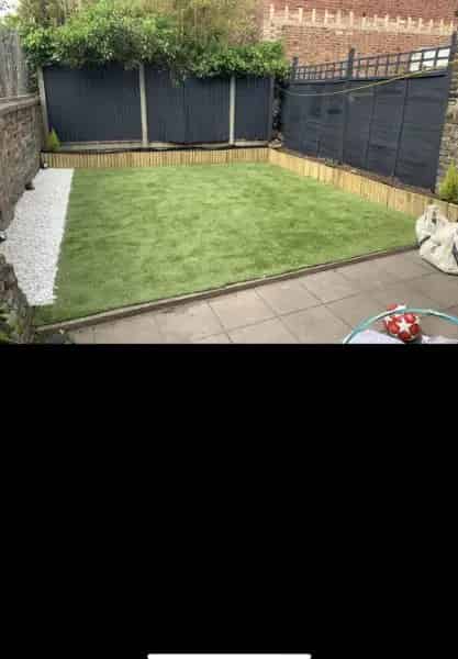 Victorian 3 4 Bedroom House with Garden Near Shops and Schools