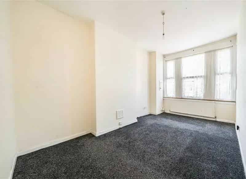 Two Double Bedroom Period Conversion Flat Willesden Green