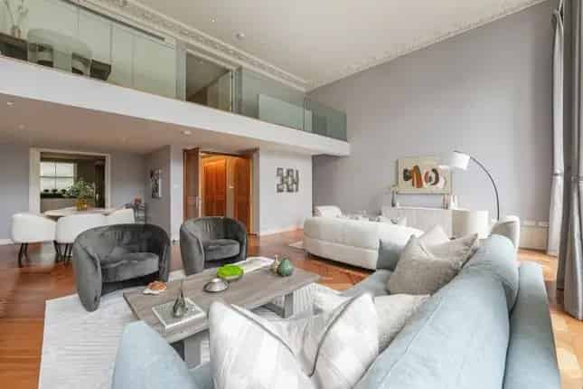 Maisonette for Sale in Bayswater Road London W2