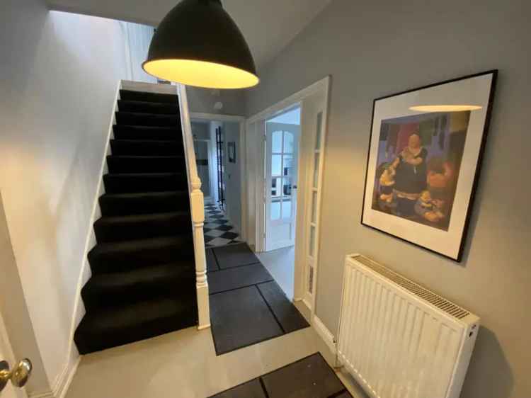 Spacious 4-Bedroom House in Ashton on Mersey - Zero Deposit Guarantee