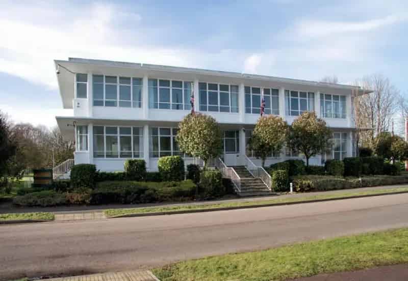 Art Deco Office Suite Near M25 Junction 20