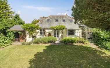 House For Sale in Torquay, England